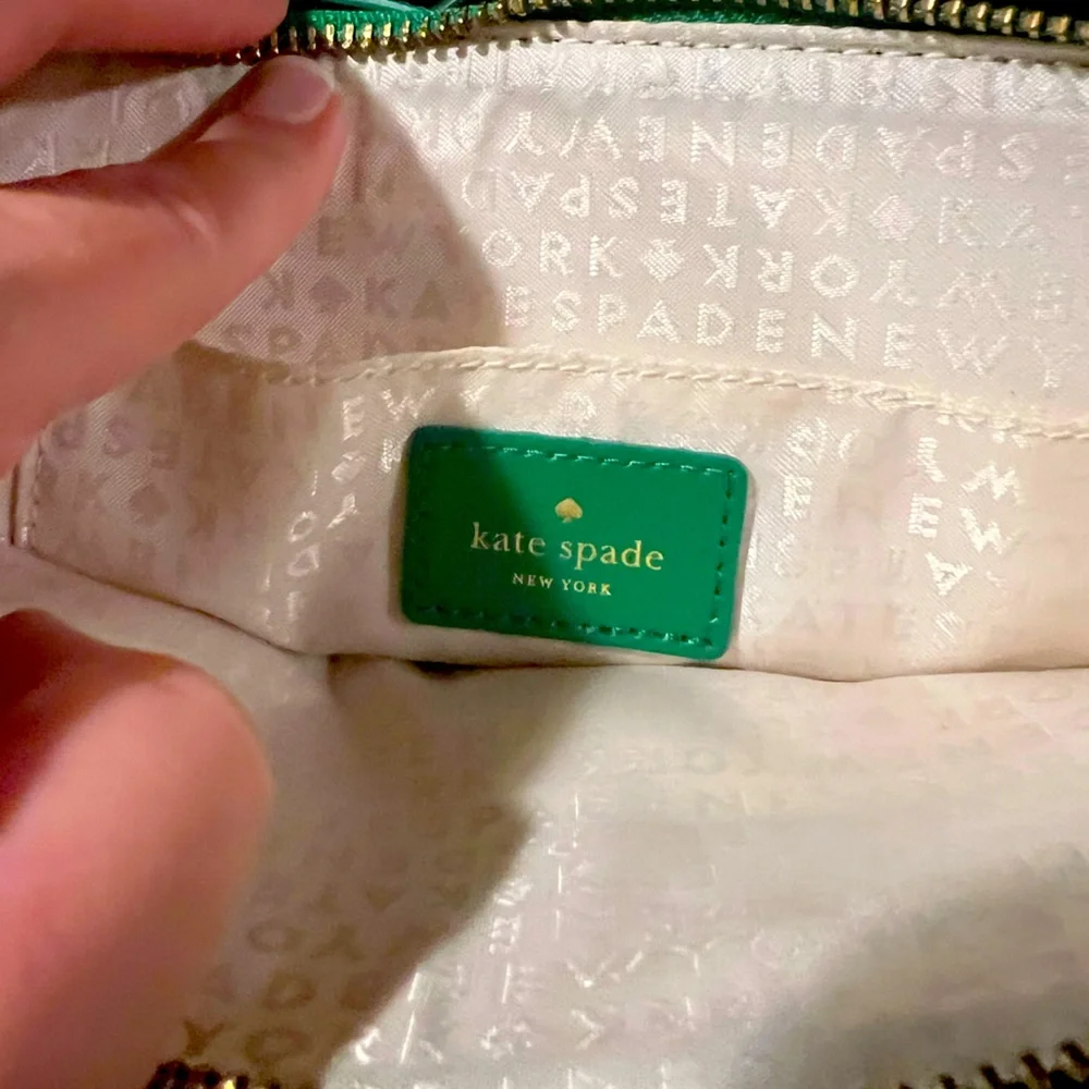 Kate Spade, small handbag. Kelly green and floral. Like new. - Picture 3 of 3